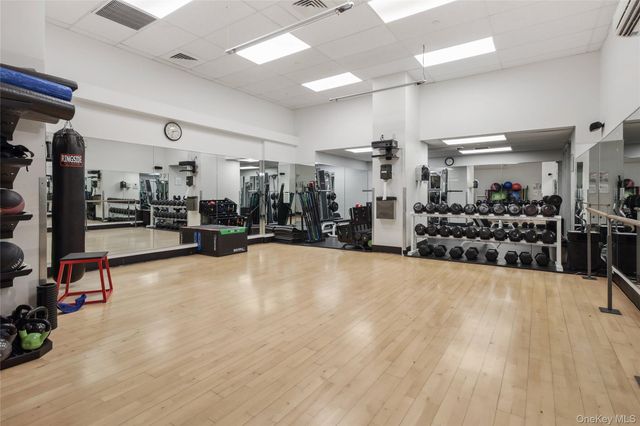 4-74 48th Avenue 30J, Long Island City, NY 11109