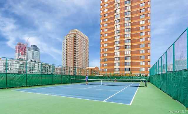 4-74 48th Avenue 30J, Long Island City, NY 11109