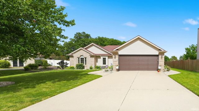 325 Ridge Hill Place, Fort Wayne, IN 46804