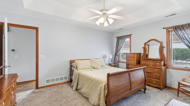 325 Ridge Hill Place, Fort Wayne, IN 46804