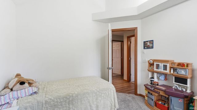 325 Ridge Hill Place, Fort Wayne, IN 46804