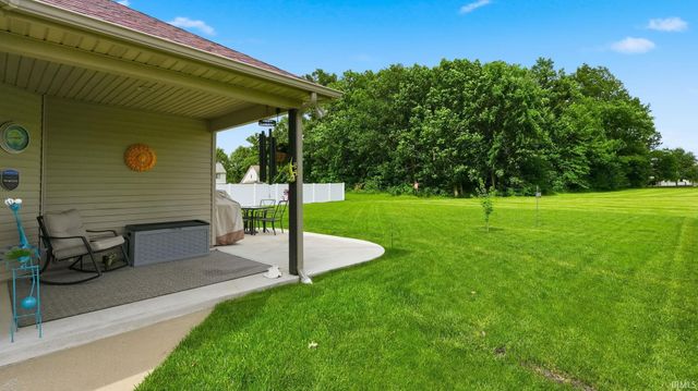 325 Ridge Hill Place, Fort Wayne, IN 46804