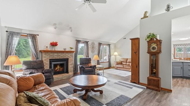 325 Ridge Hill Place, Fort Wayne, IN 46804