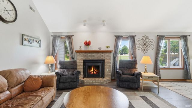 325 Ridge Hill Place, Fort Wayne, IN 46804