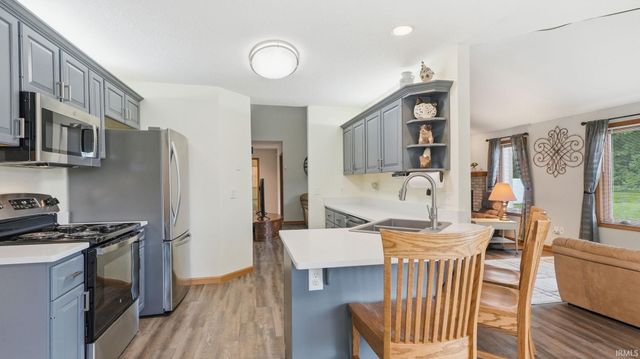 325 Ridge Hill Place, Fort Wayne, IN 46804