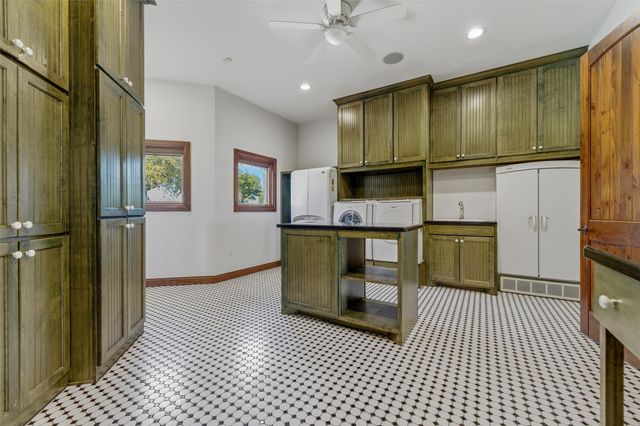 132 Countdown Trail, Weatherford, TX 76087