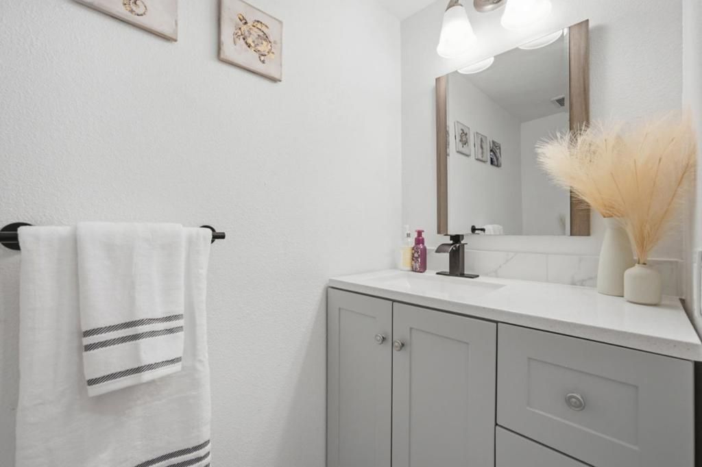 Image 13 of property listing at 727 Balfour Drive, San Jose, CA 95111