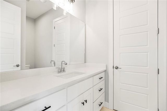 2513 W 177th Street, Overland Park, KS 66085