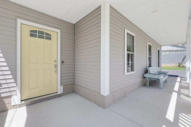 8 Union St, North Brookfield, MA 01535