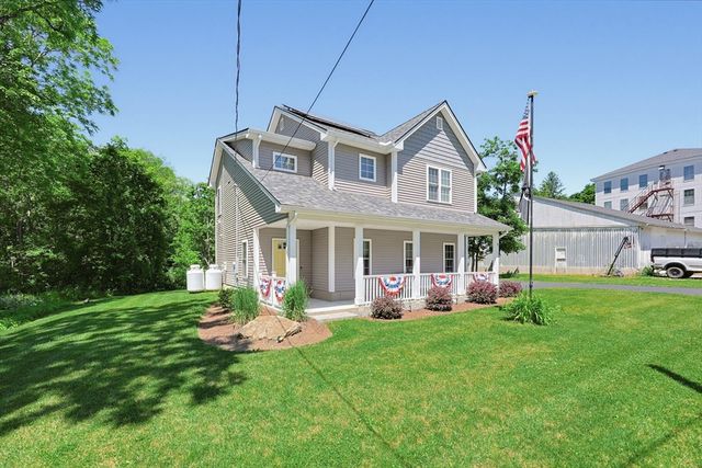 8 Union St, North Brookfield, MA 01535