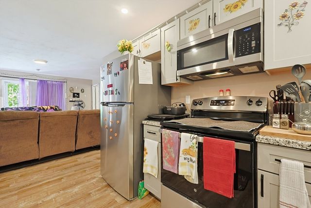8 Union St, North Brookfield, MA 01535