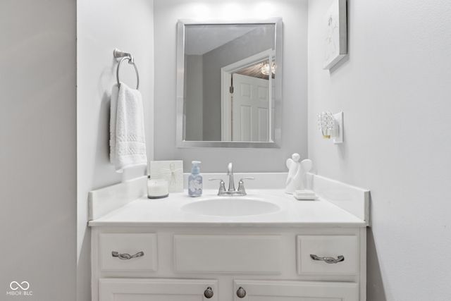 13931 Wakefield Place, Fishers, IN 46038