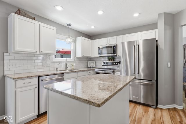 13931 Wakefield Place, Fishers, IN 46038