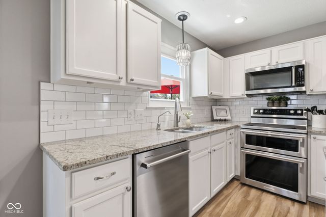 13931 Wakefield Place, Fishers, IN 46038