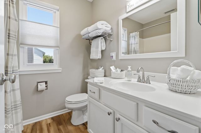 13931 Wakefield Place, Fishers, IN 46038
