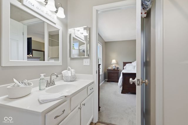 13931 Wakefield Place, Fishers, IN 46038