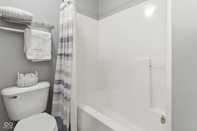 13931 Wakefield Place, Fishers, IN 46038
