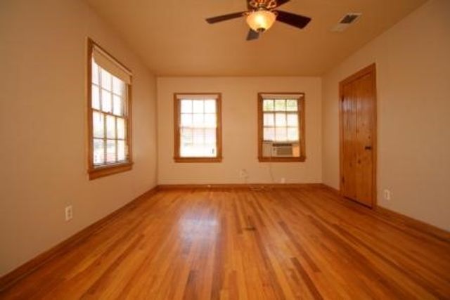 3600 Kell Street, Fort Worth, TX 76109