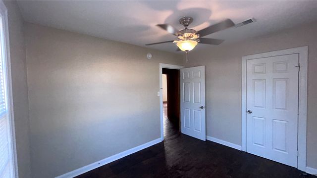 3600 Kell Street, Fort Worth, TX 76109