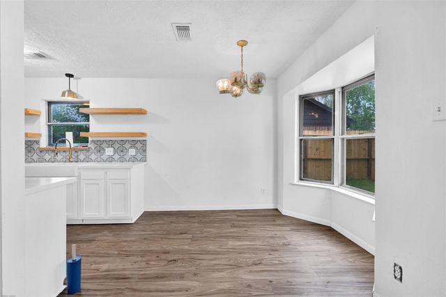 4001 Stoneybrook Street, Baytown, TX 77521