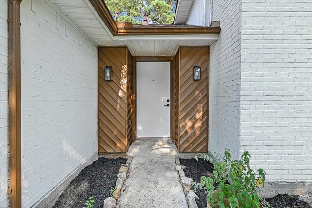 4001 Stoneybrook Street, Baytown, TX 77521