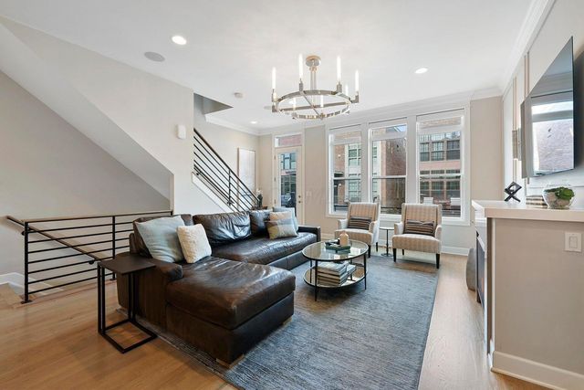 282 Neruda Avenue, Columbus, OH 43215