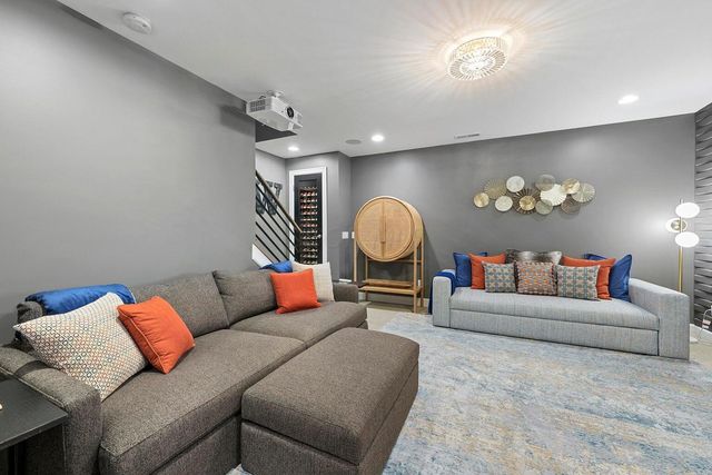 282 Neruda Avenue, Columbus, OH 43215