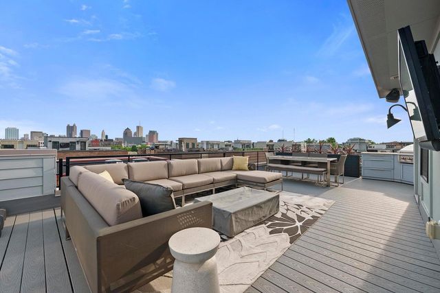 282 Neruda Avenue, Columbus, OH 43215