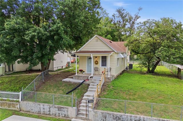617 Pawnee Street, Leavenworth, KS 66048