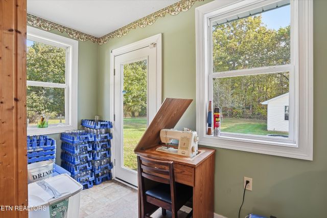 1569 Hollis Poore Rd, Jamestown, TN 38556