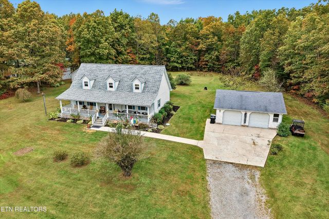 1569 Hollis Poore Rd, Jamestown, TN 38556