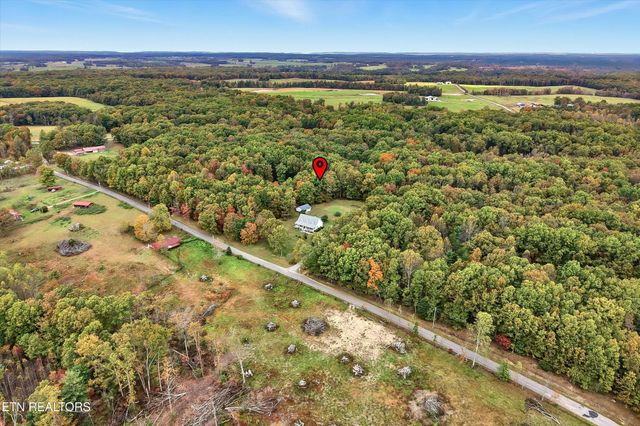 1569 Hollis Poore Rd, Jamestown, TN 38556