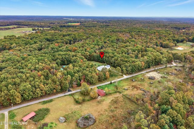 1569 Hollis Poore Rd, Jamestown, TN 38556