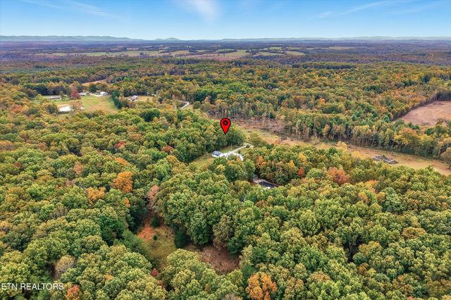 1569 Hollis Poore Rd, Jamestown, TN 38556