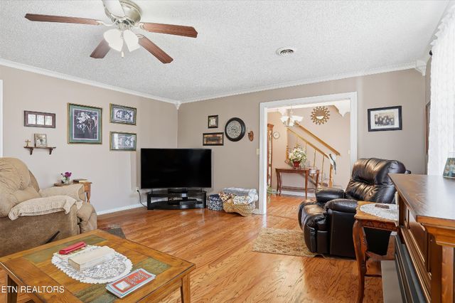 1569 Hollis Poore Rd, Jamestown, TN 38556