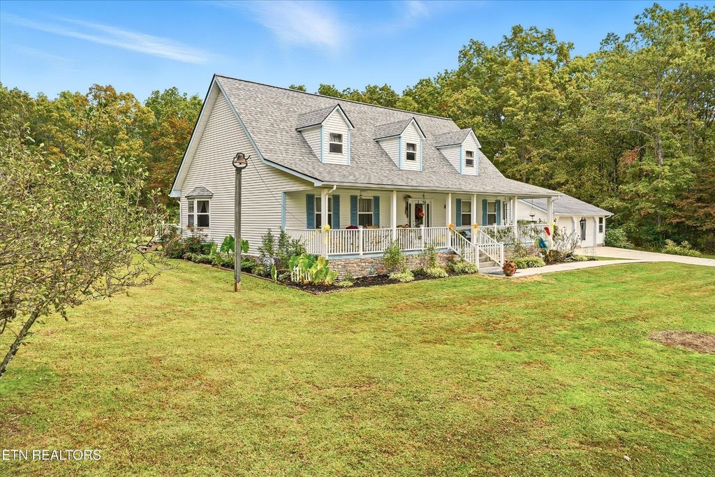 1569 Hollis Poore Rd, Jamestown, TN 38556