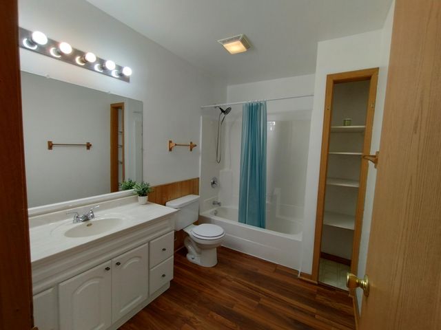 221 N Broad Street, Griffith, IN 46319