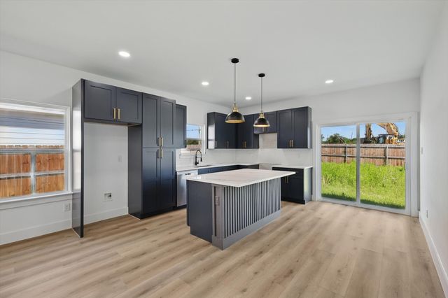 3923 Le May Avenue, Dallas, TX 75216