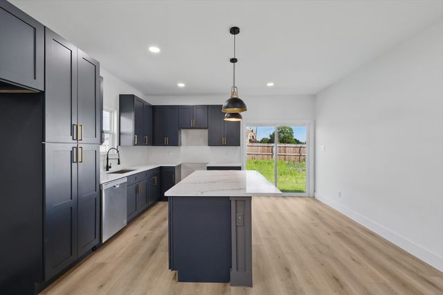 3923 Le May Avenue, Dallas, TX 75216