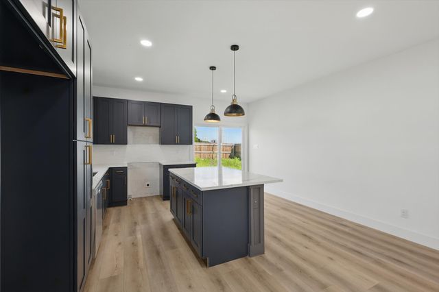 3923 Le May Avenue, Dallas, TX 75216