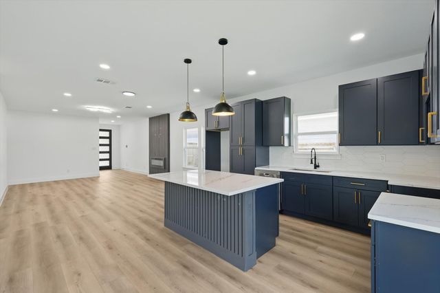 3923 Le May Avenue, Dallas, TX 75216