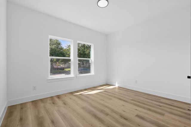3923 Le May Avenue, Dallas, TX 75216