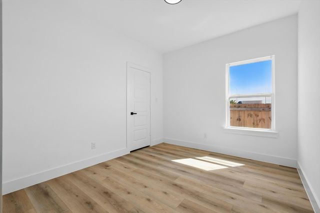 3923 Le May Avenue, Dallas, TX 75216