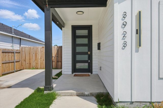 3923 Le May Avenue, Dallas, TX 75216