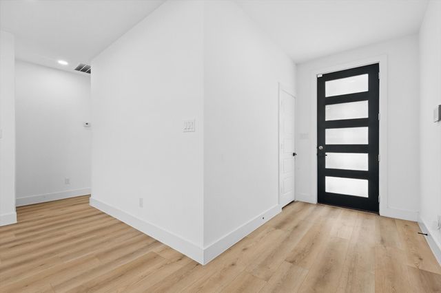 3923 Le May Avenue, Dallas, TX 75216