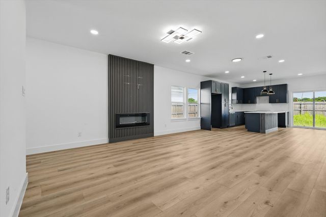 3923 Le May Avenue, Dallas, TX 75216