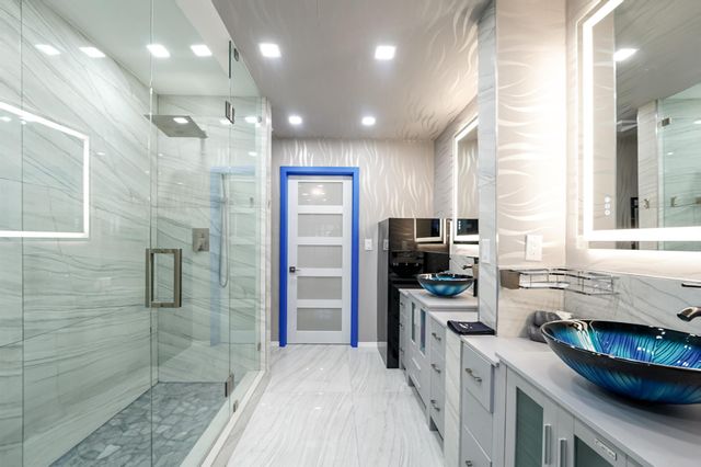 2531 NE 47th Street, Lighthouse Point, FL 33064