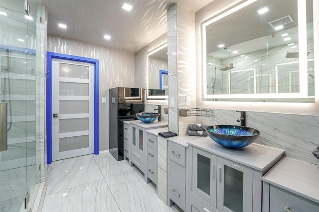 2531 NE 47th Street, Lighthouse Point, FL 33064