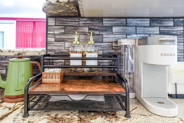 2531 NE 47th Street, Lighthouse Point, FL 33064