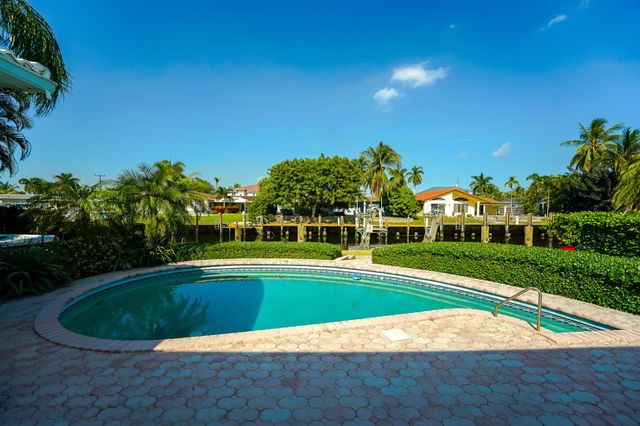 2531 NE 47th Street, Lighthouse Point, FL 33064